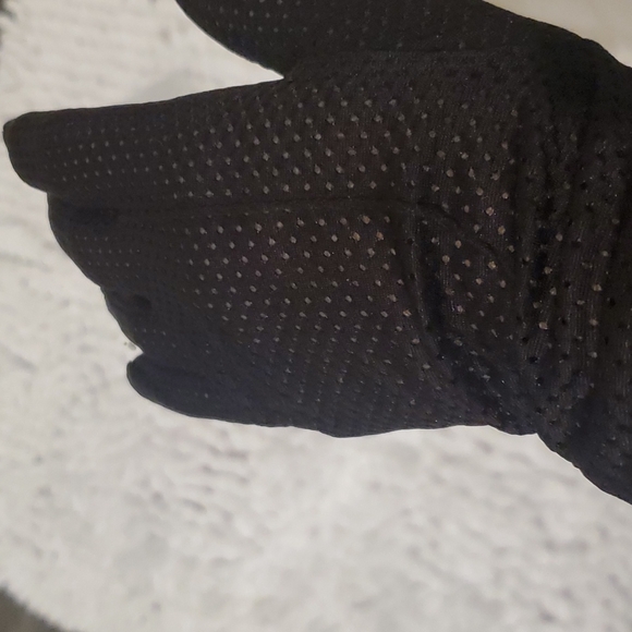 Vintage Black Nylon Gloves - Picture 4 of 8